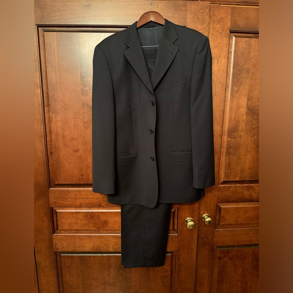 Black 2 pc. 3 button mens suit